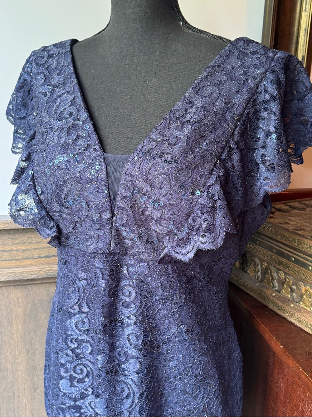 Night Way Collections Navy Lace V-Neck Midi Dress 14 EUC - Picture 3 of 8
